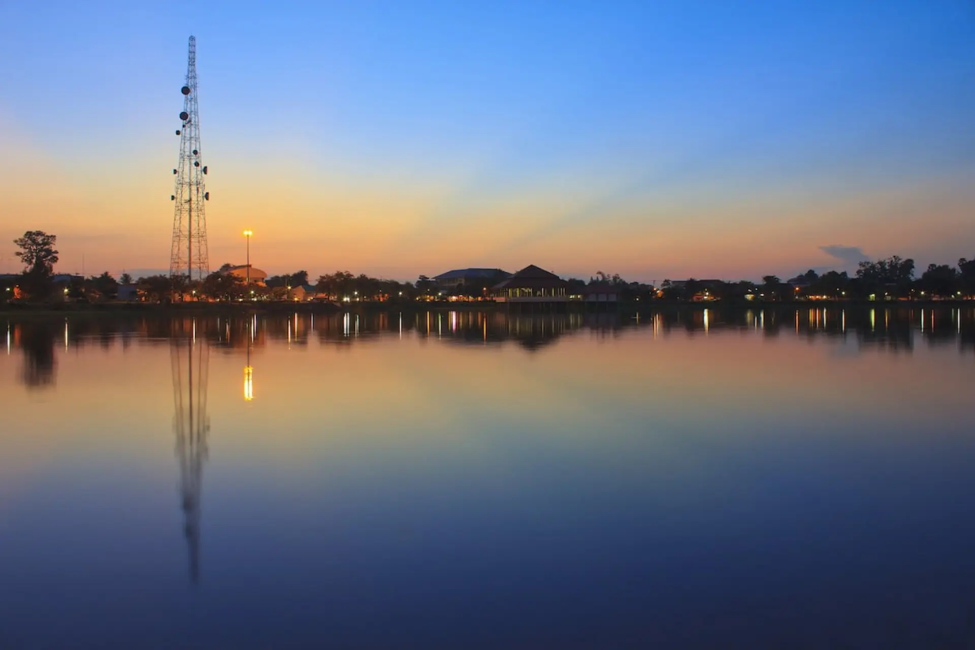 Should all next generation cellular devices have 5G?